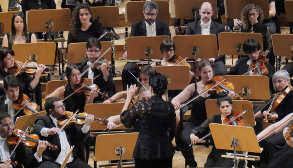 Emocionante Sinfonía nº 2  “Resurrección” de Mahler para Orquesta Metropolitana, Coro Talía y su directora Silvia Sanz Torre